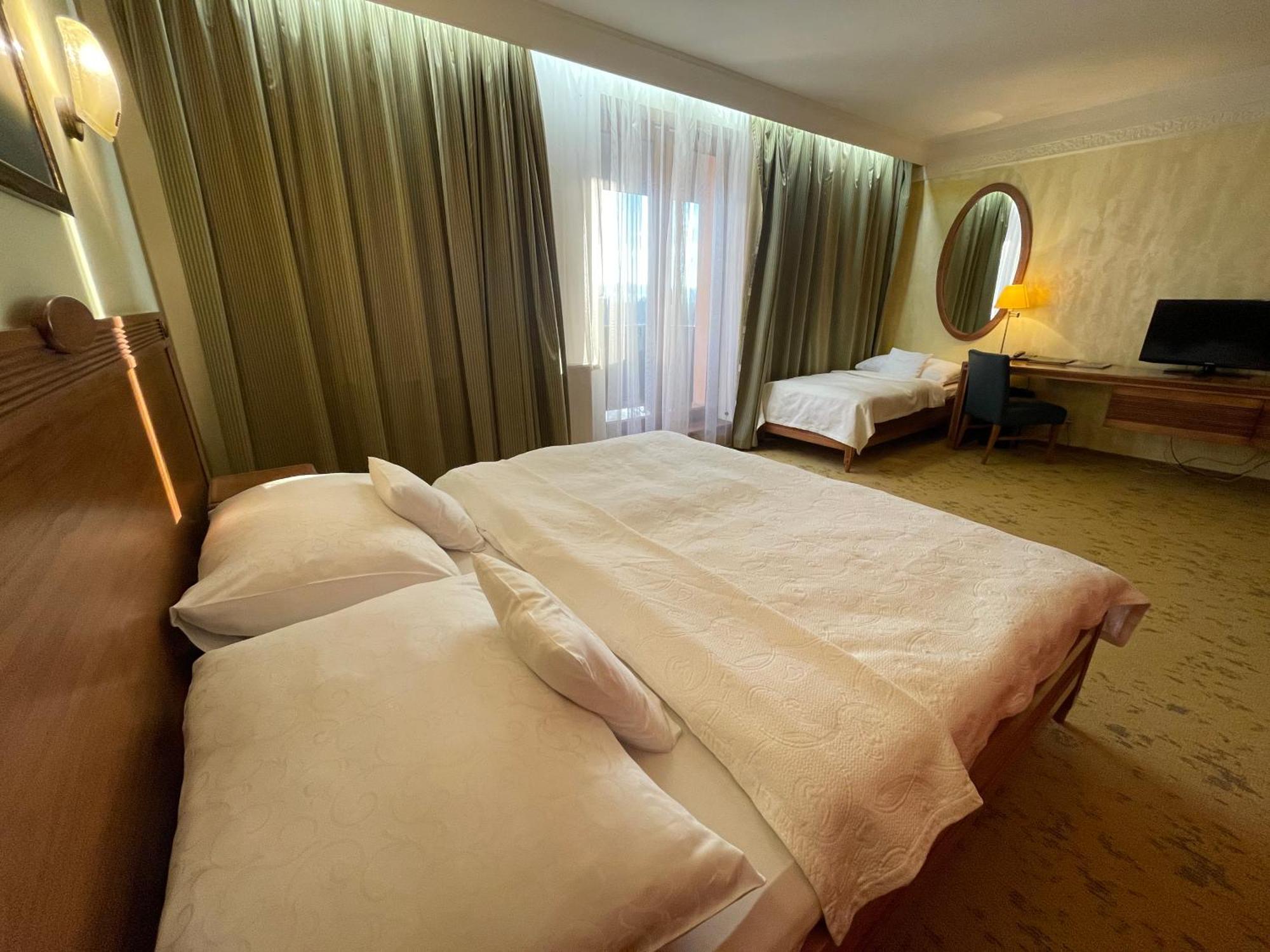 Hotel International Vel'ka Lomnica Eksteriør billede